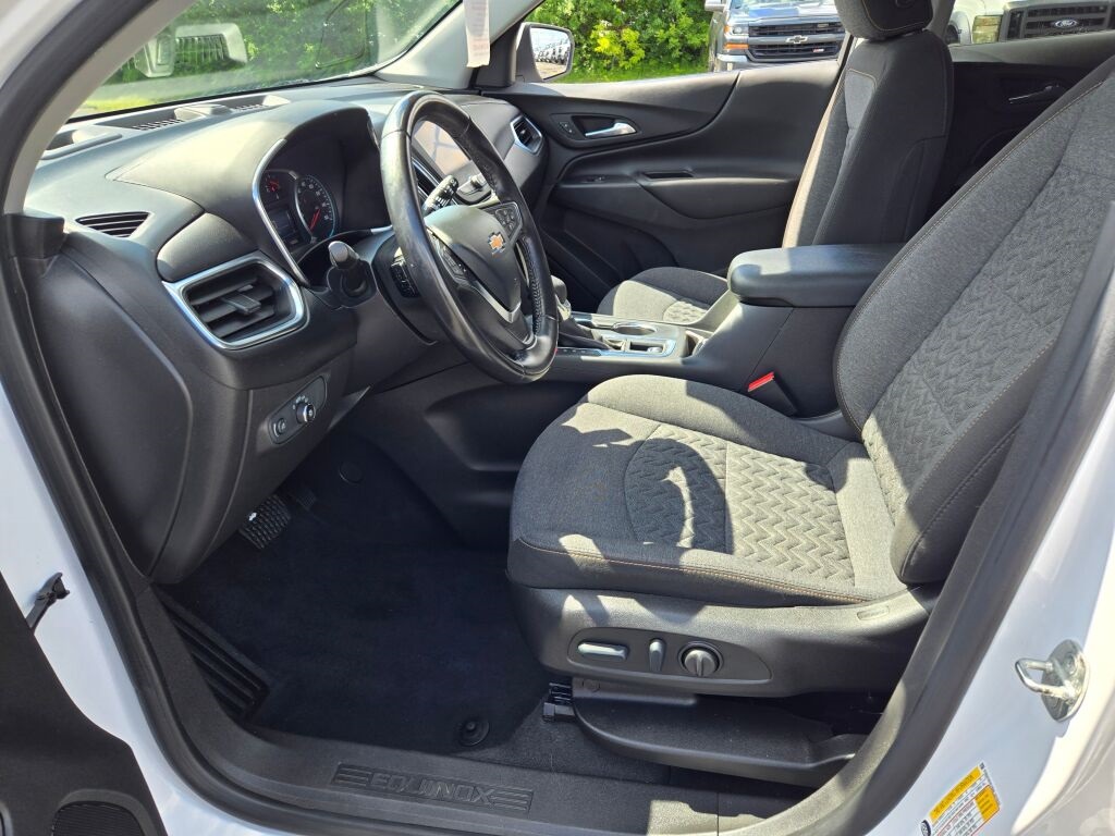 2022 Chevrolet Equinox LT photo 13