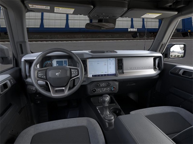2025 Ford Bronco Base photo 8