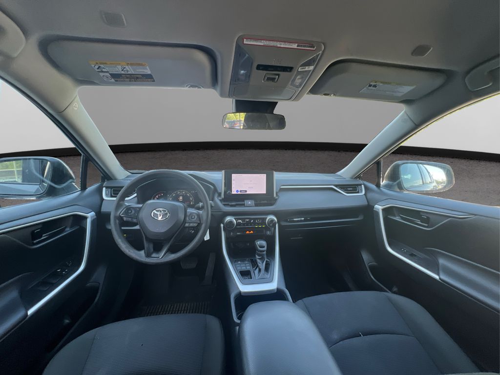2024 Toyota RAV4 LE photo 25