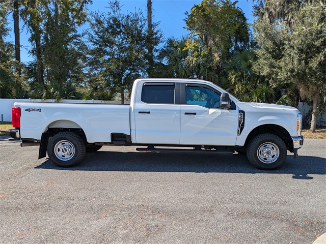 2023 Ford F-350 XL photo 2