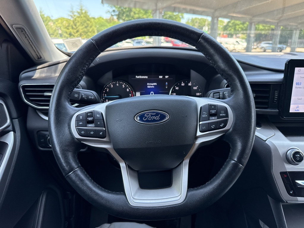 2022 Ford Explorer XLT photo 7