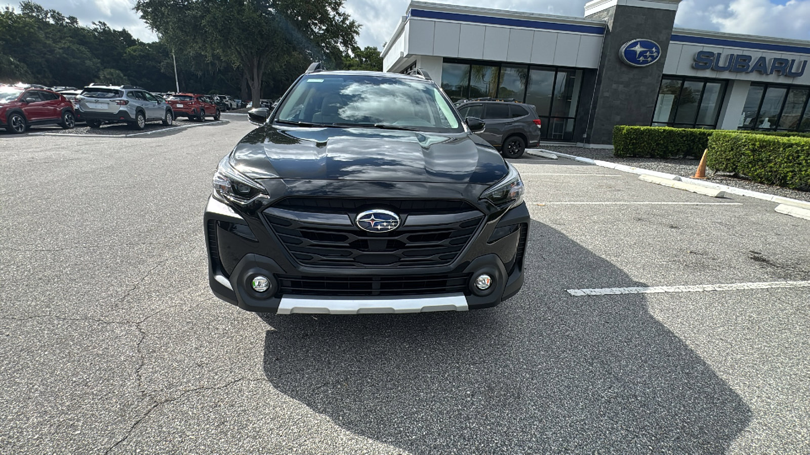 2025 Subaru Outback Limited photo 2