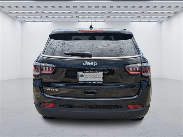 2024 Jeep Compass Sport photo 3