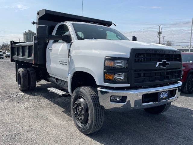 2024 Chevrolet Silverado 4500 Medium Duty Chassis Cab Work Truck's photo