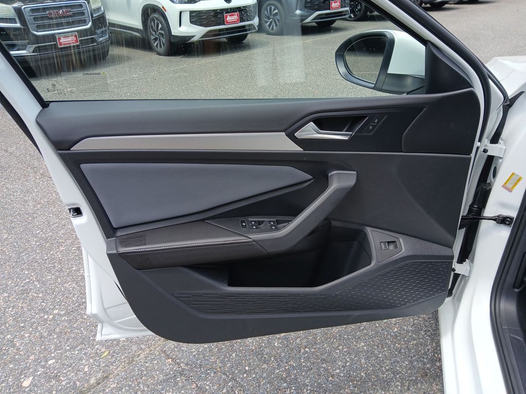 2025 Volkswagen Jetta 1.5T SE photo 10