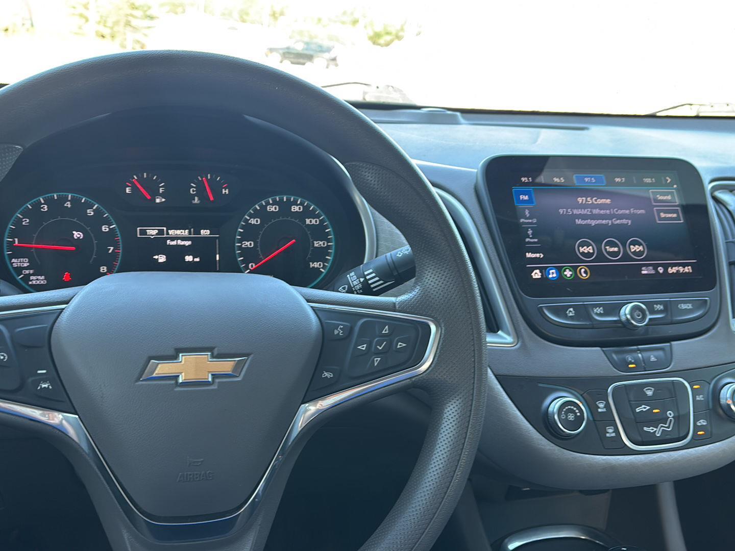 2020 Chevrolet Malibu LS photo 4