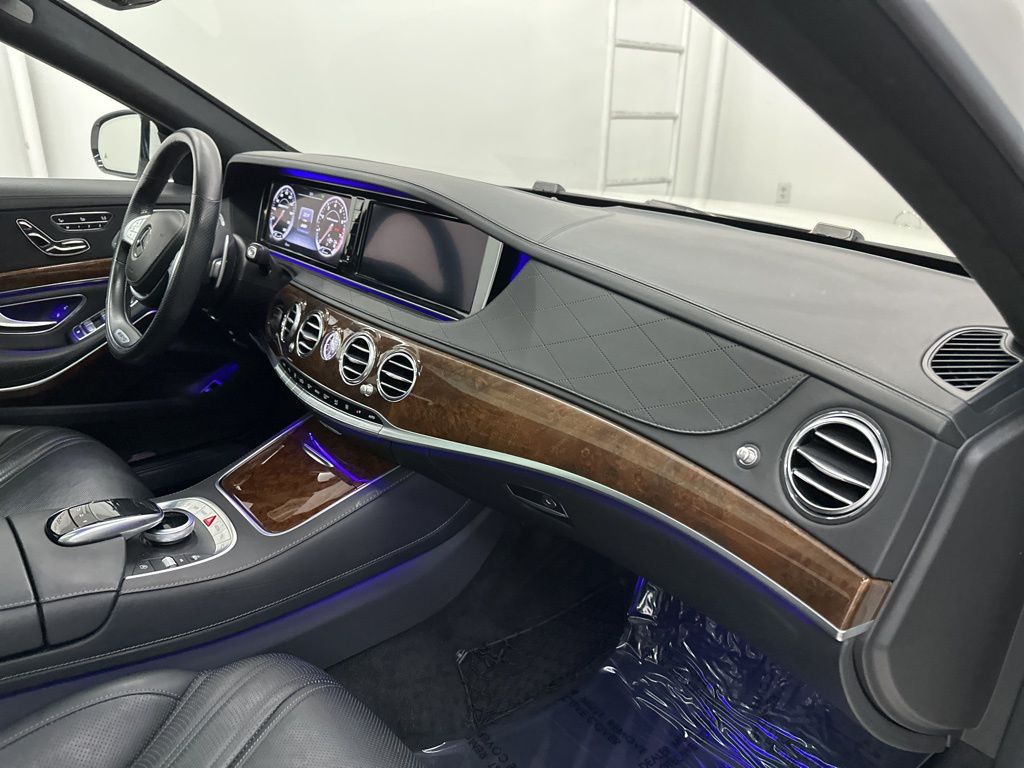 2015 Mercedes Benz S 63 AMG 4MATIC photo 22