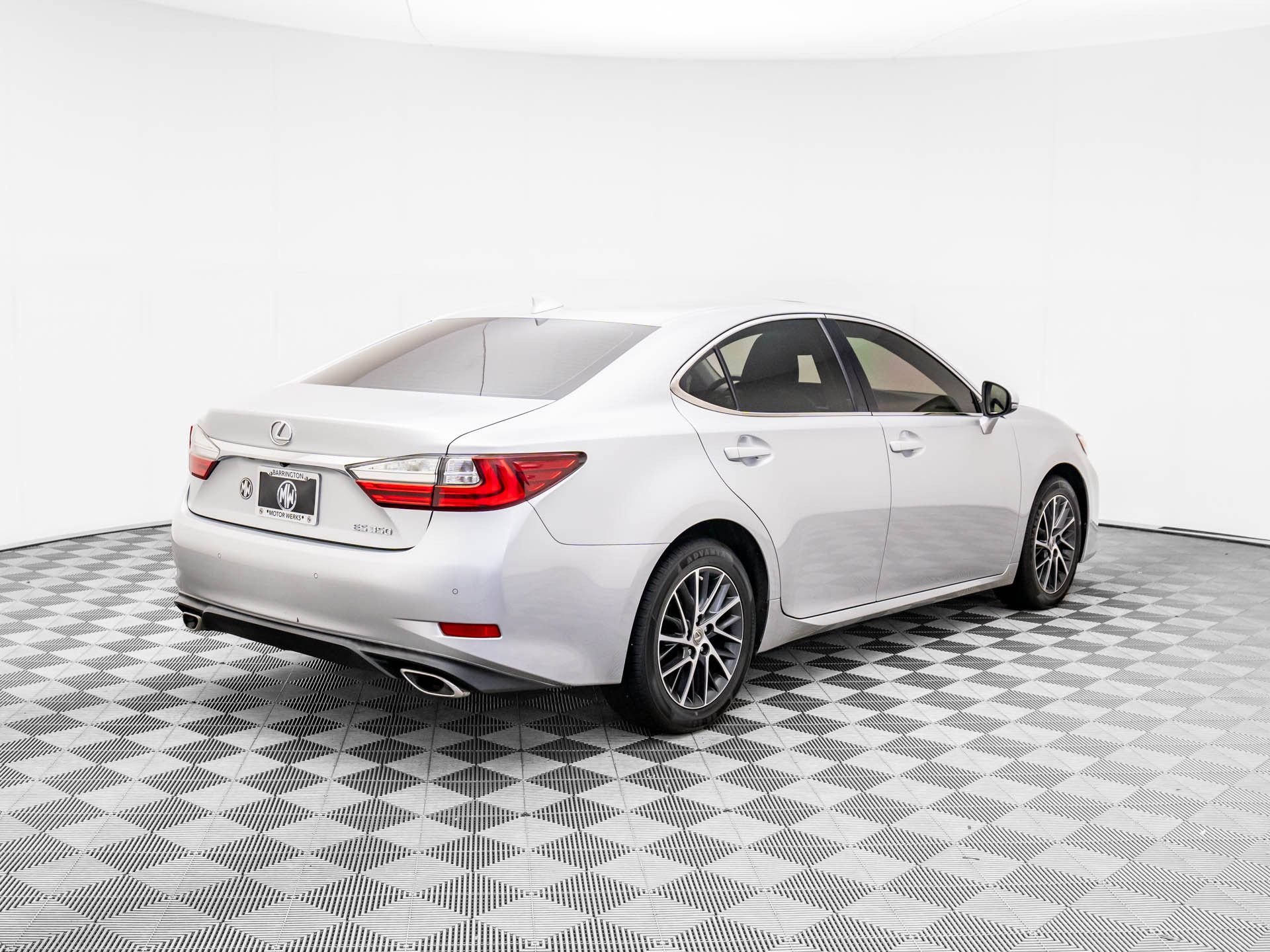 2017 Lexus ES 350 photo 2