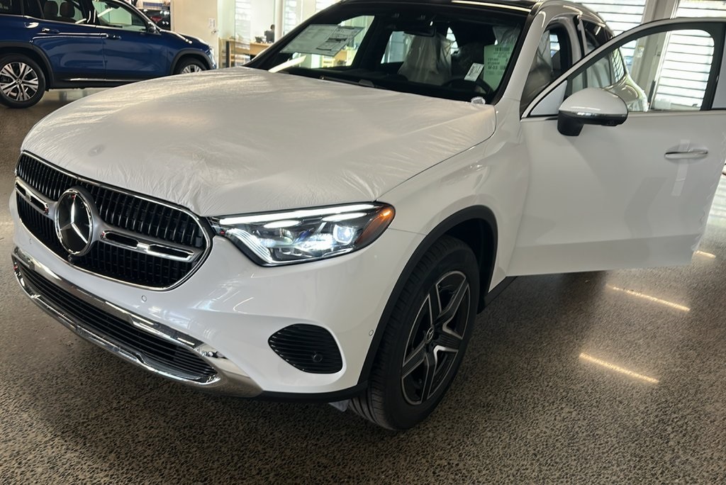 2026 Mercedes-Benz GLC Base's photo