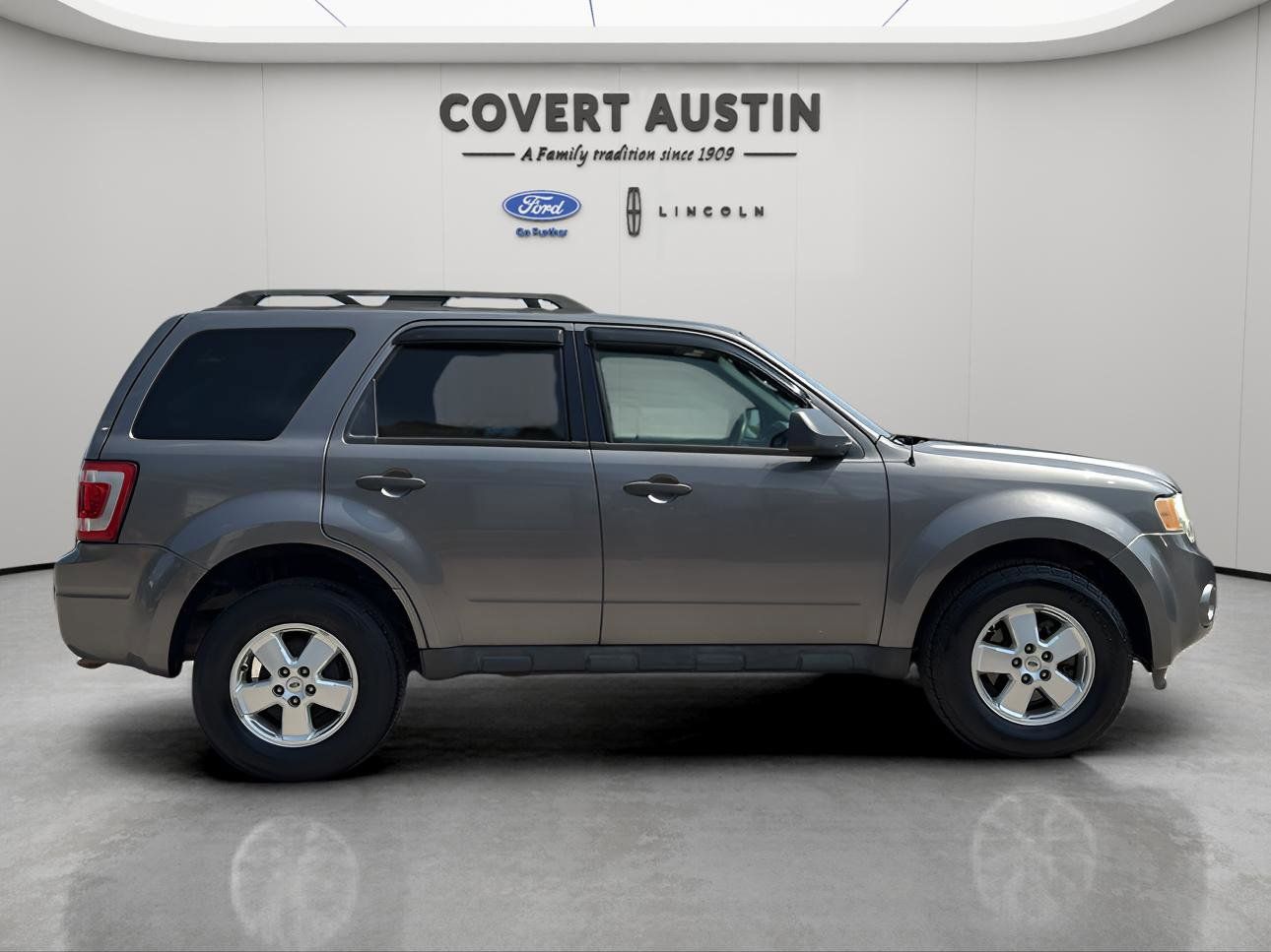 2011 Ford Escape XLT photo 5
