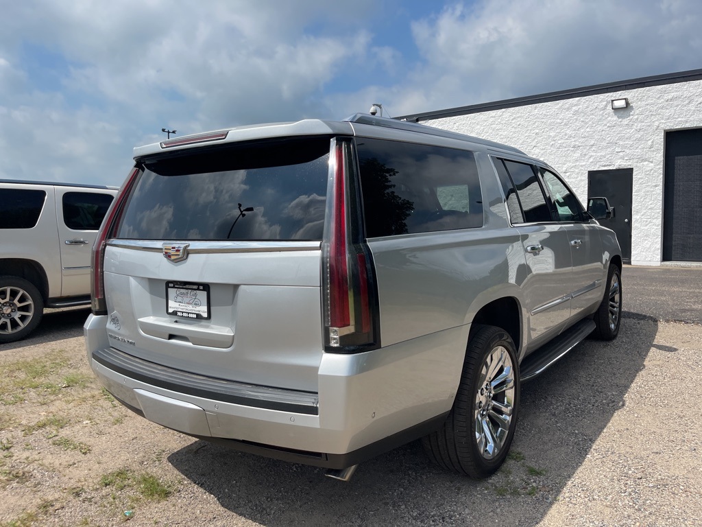 2018 Cadillac Escalade ESV Premium Luxury photo 3