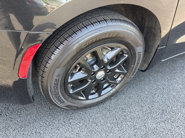 2022 Chrysler Pacifica Touring L photo 9