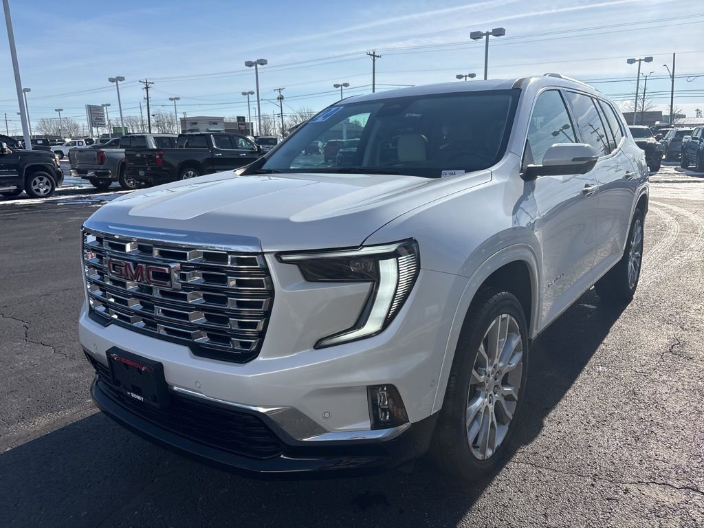 2024 GMC Acadia Denali's photo