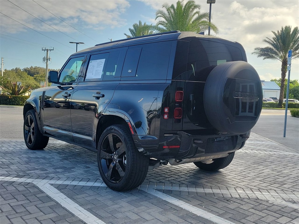2023 Land Rover Defender 110 X-Dynamic SE photo 2