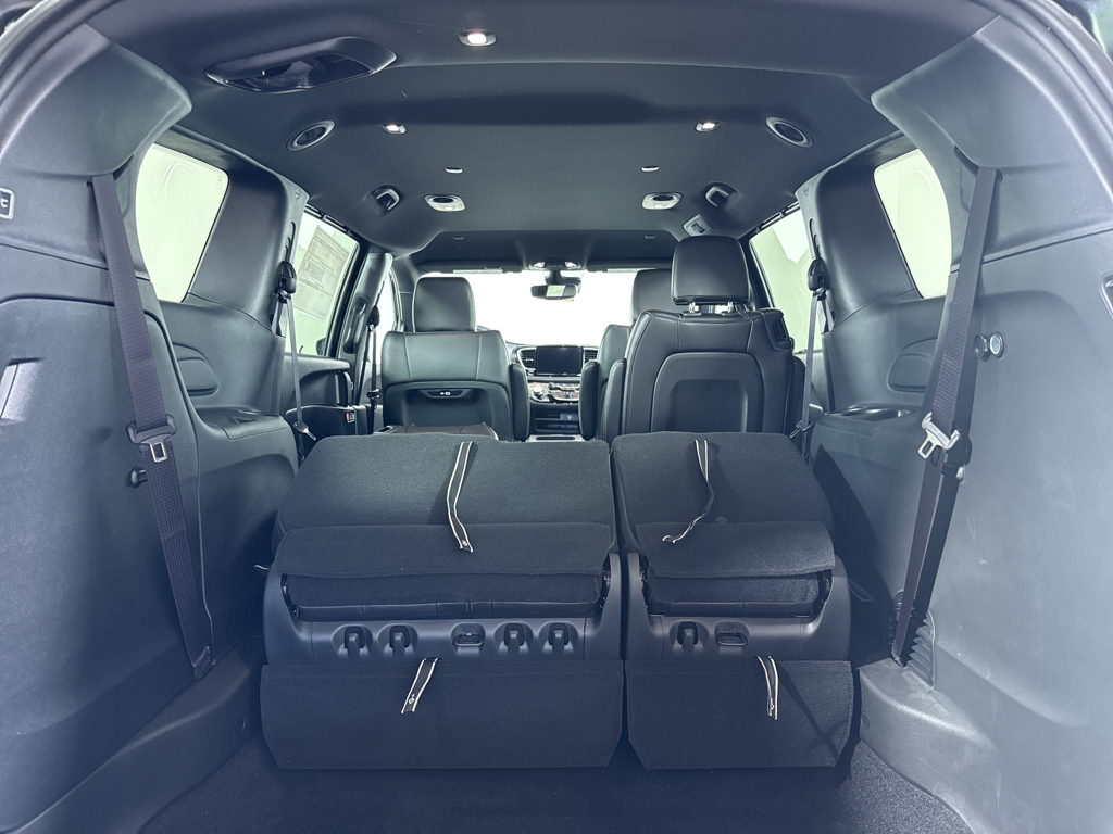 2026 Chrysler Pacifica photo 15