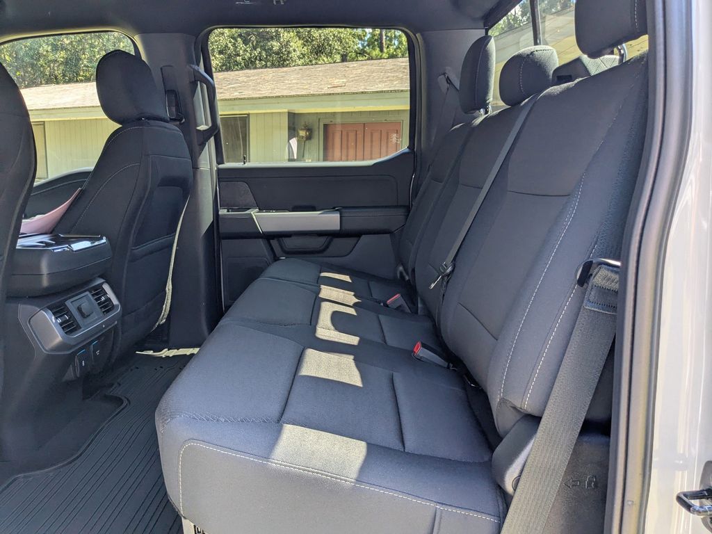 2025 Ford F-150 XLT photo 14