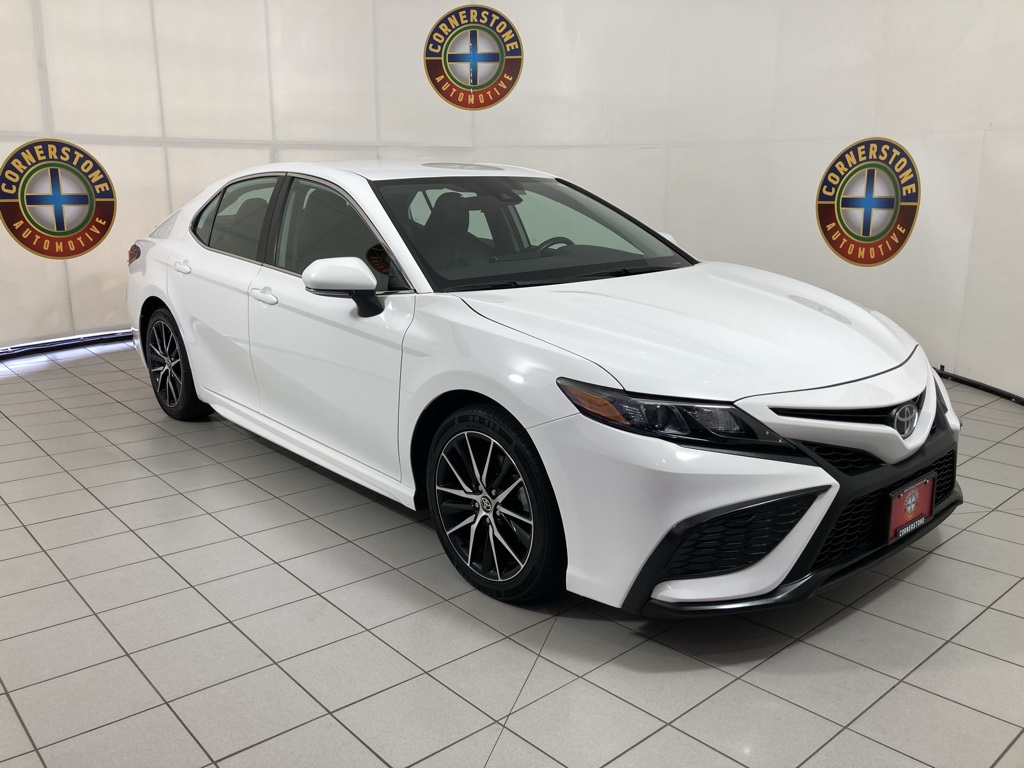 2023 Toyota Camry SE photo 15