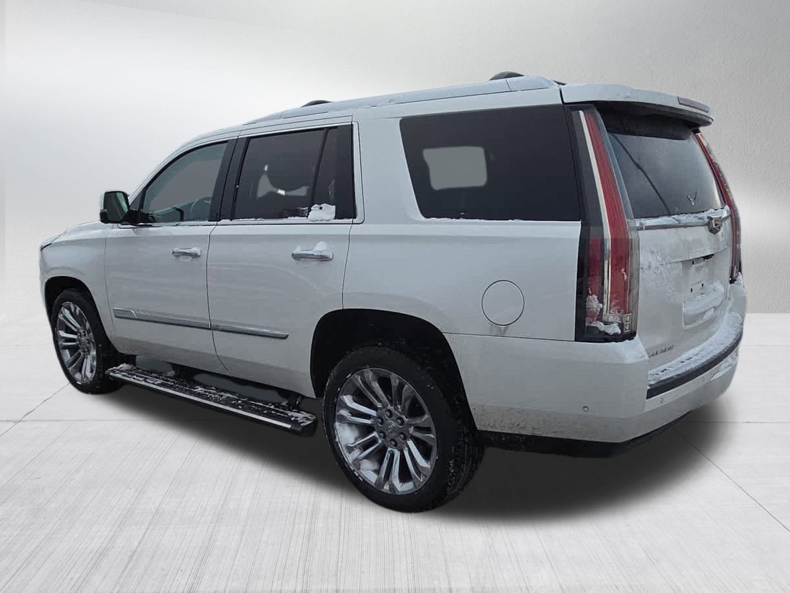 2018 Cadillac Escalade Premium Luxury photo 4