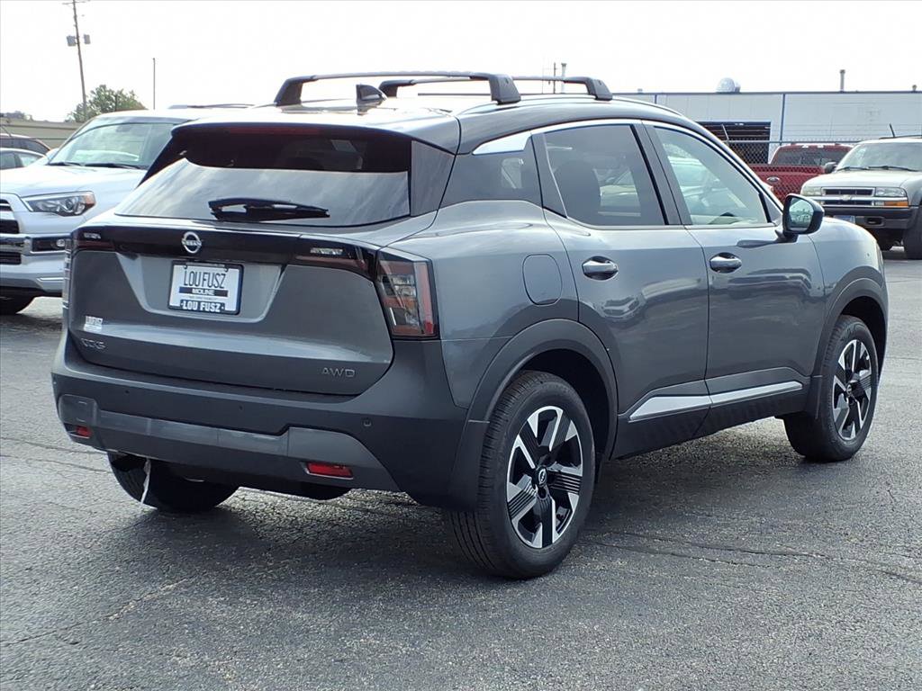 2026 Nissan Kicks SV photo 2