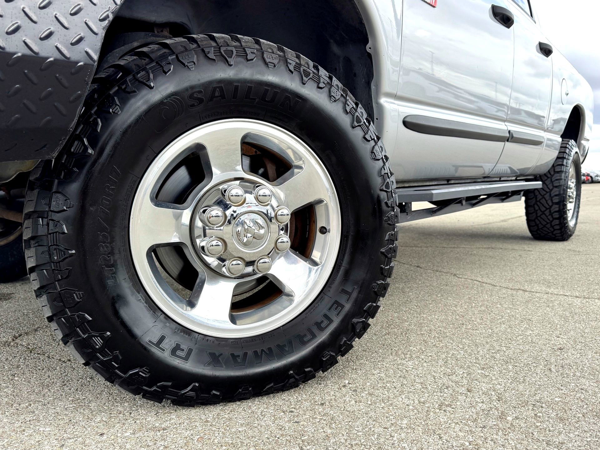 2007 Dodge Ram SLT photo 2