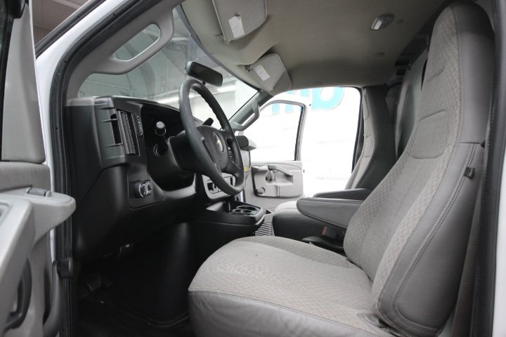 2018 Chevrolet Express 2500 Work Van photo 4