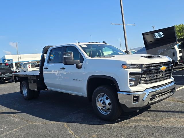 2025 Chevrolet Silverado 3500HD Work Truck photo 2