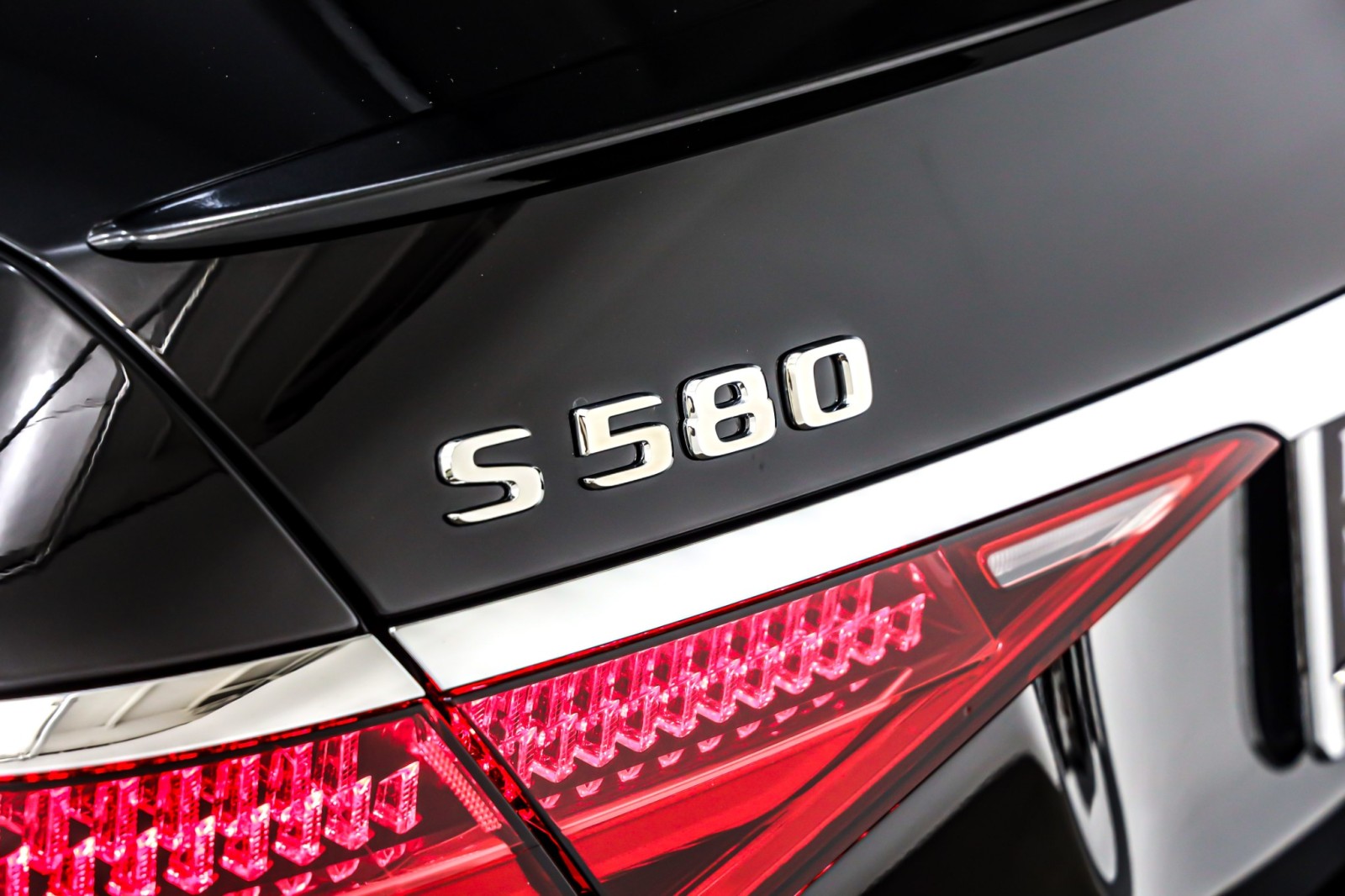 New 2025 MercedesBenz SClass S 580 Sedan in Newport Beach N179277