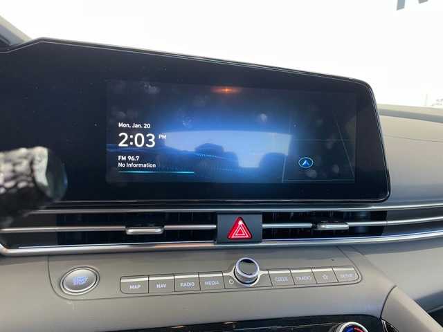 2024 Hyundai Elantra SEL Convenience photo 20