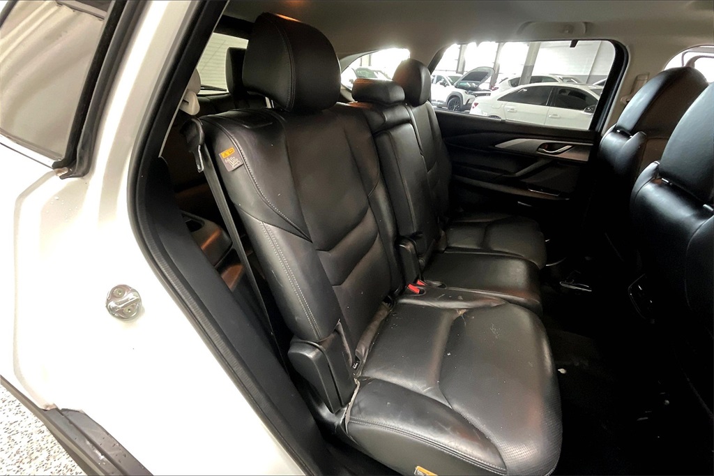2022 Mazda CX-9 Touring photo 25