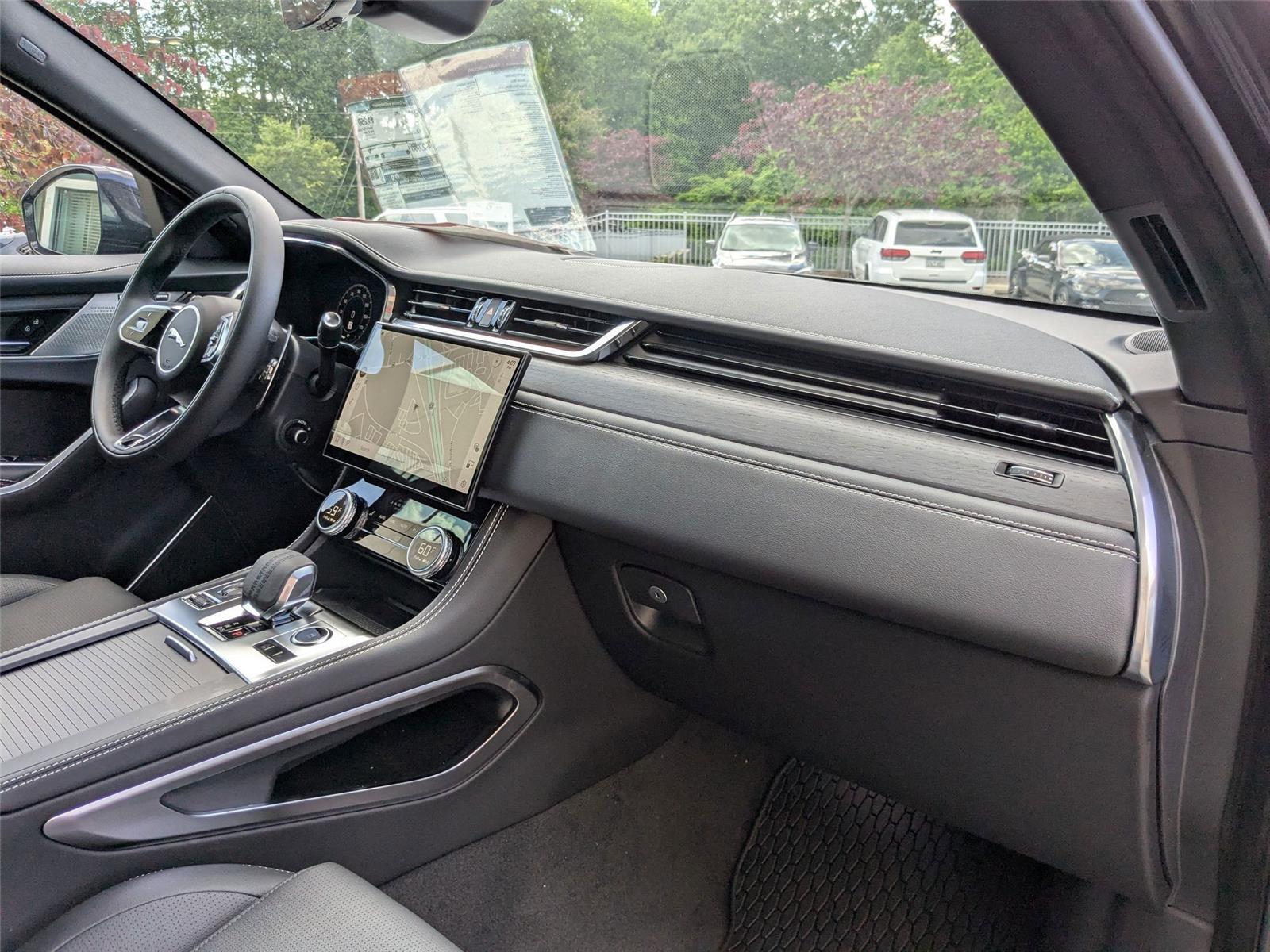 2026 Jaguar F-PACE P250 R-Dynamic S photo 31