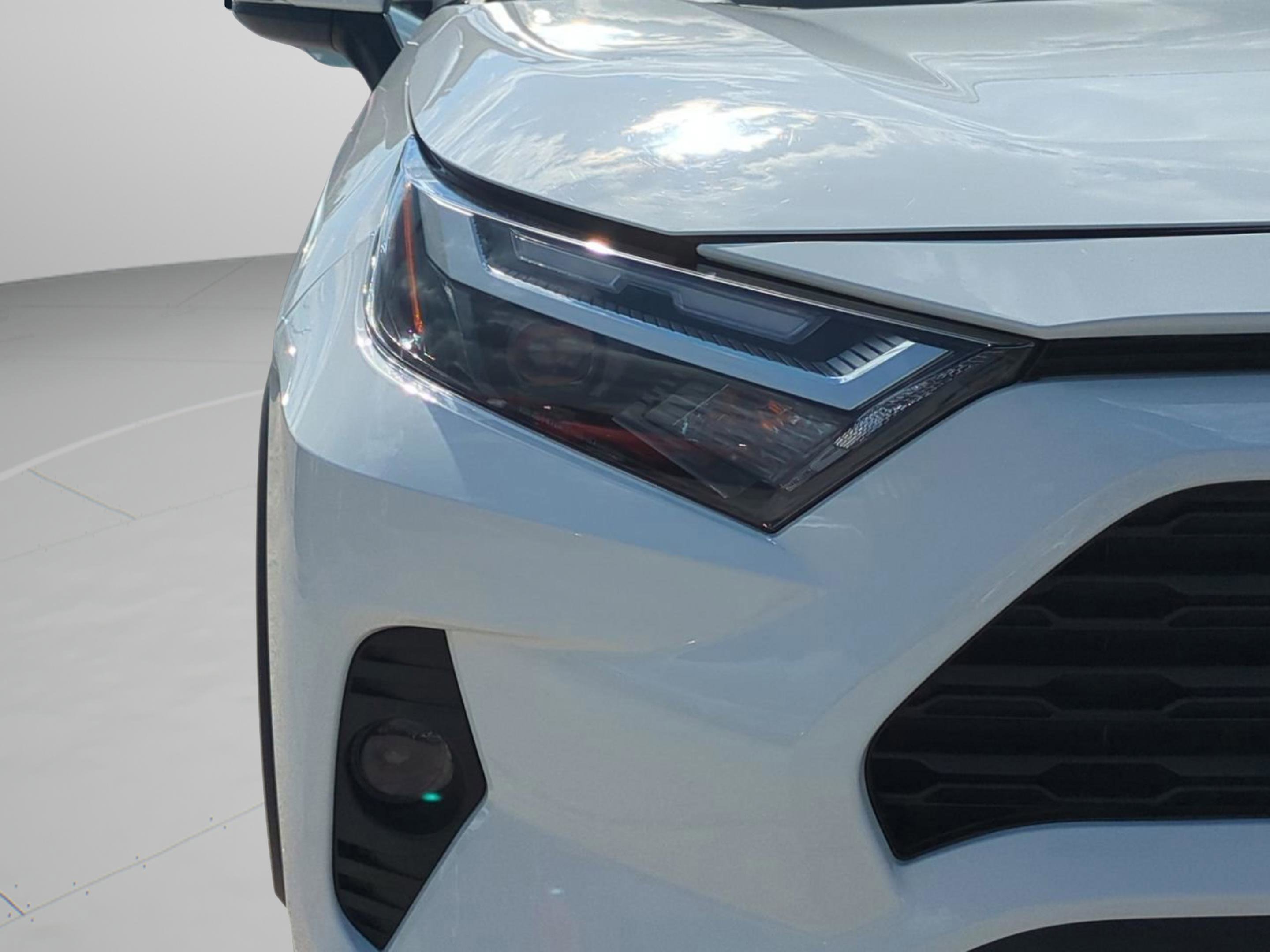 2024 Toyota RAV4 XLE photo 10