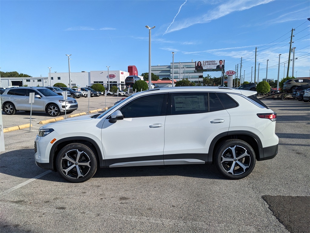 2025 Volkswagen Tiguan SE photo 3