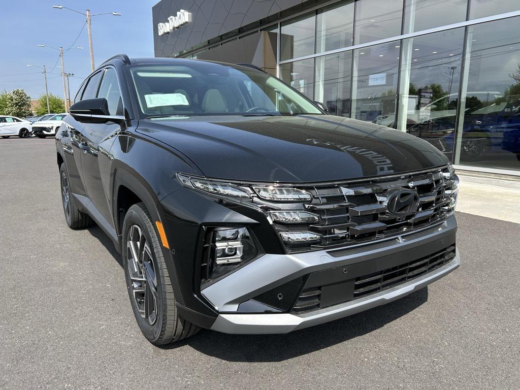 2025 Hyundai Tucson Hybrid Limited photo 2