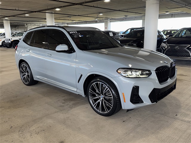 2022 BMW X3 30i's photo