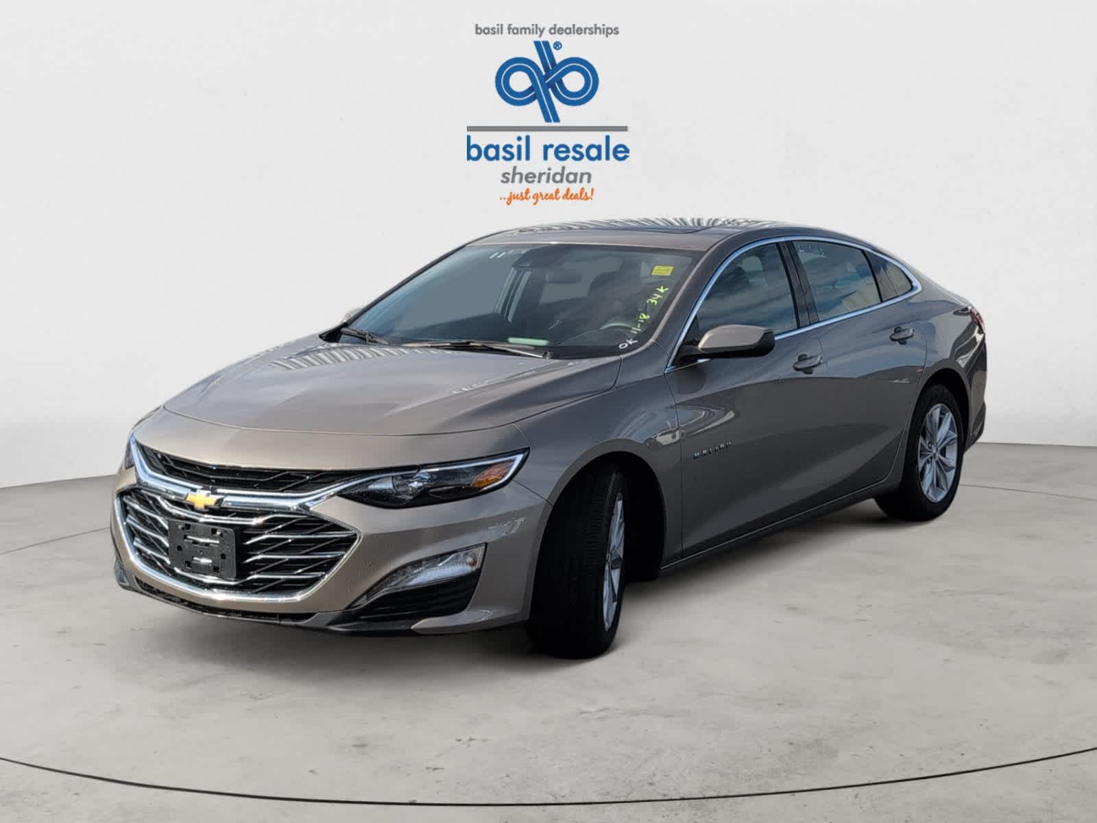 2024 Chevrolet Malibu 1LT photo 2