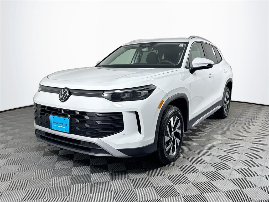 2026 Volkswagen Tiguan S's photo