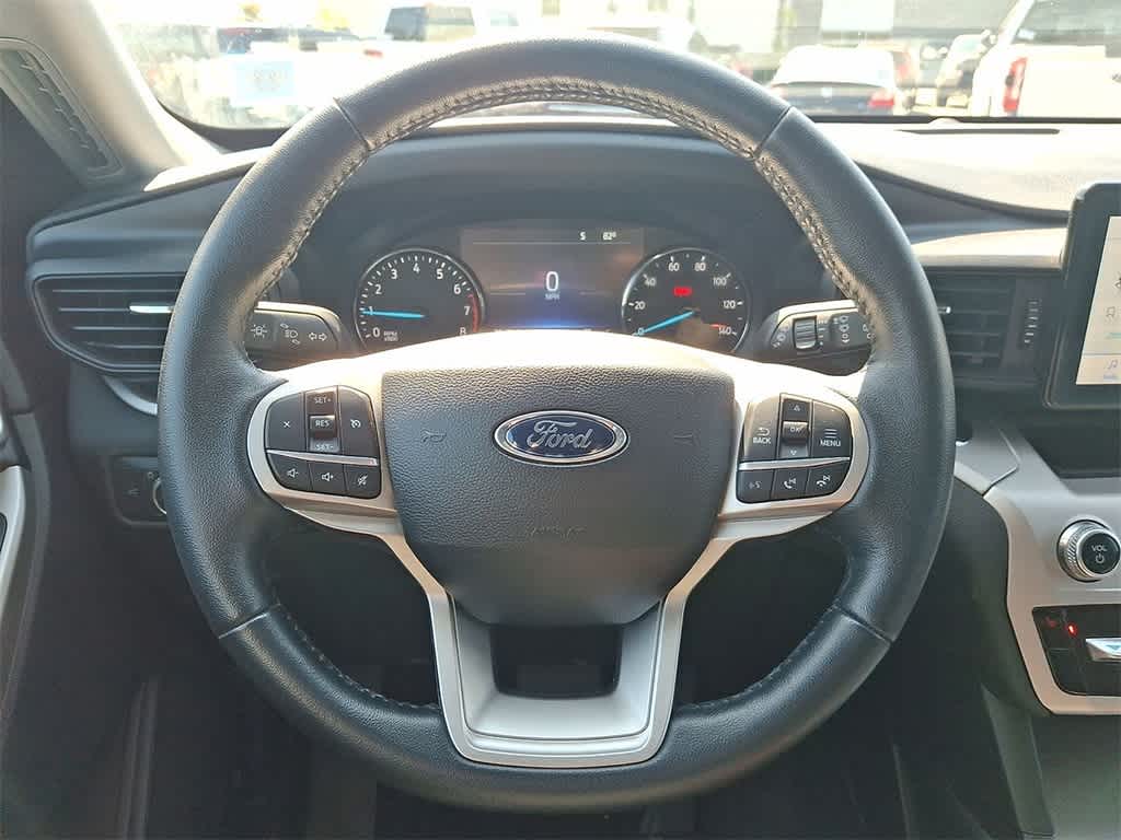 2022 Ford Explorer XLT photo 14