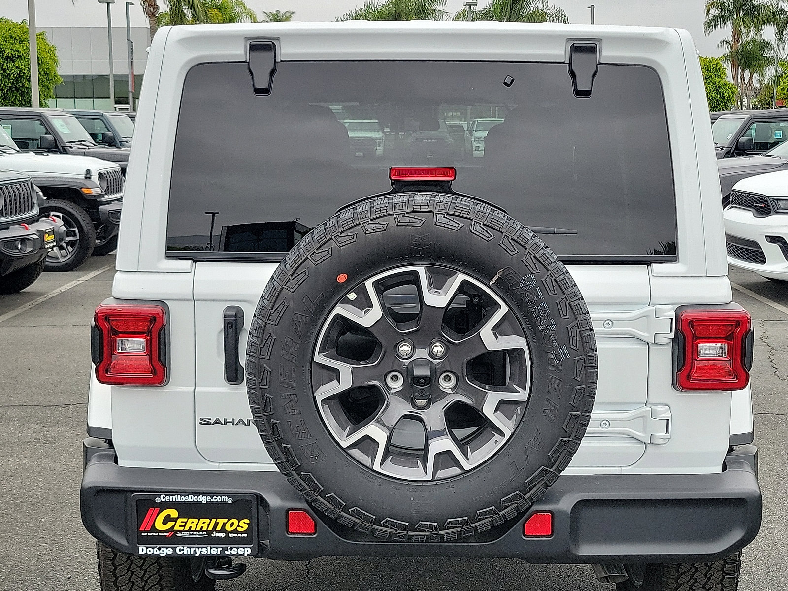 2025 Jeep Wrangler Sahara photo 21
