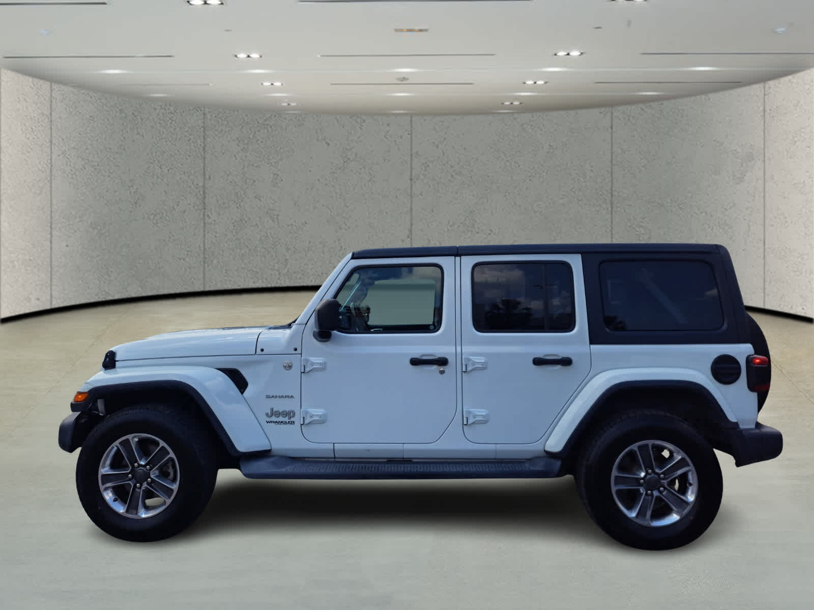 2019 Jeep Wrangler Unlimited Sahara photo 8