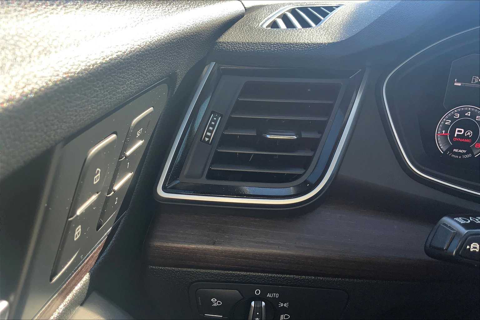 2022 Audi Q5 S line Premium Plus photo 31