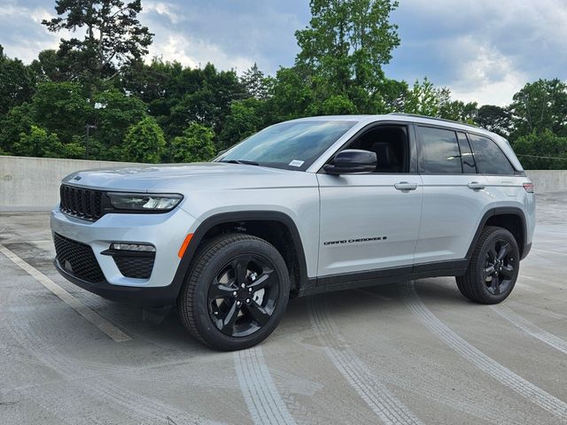 2025 Jeep Grand Cherokee Limited photo 3