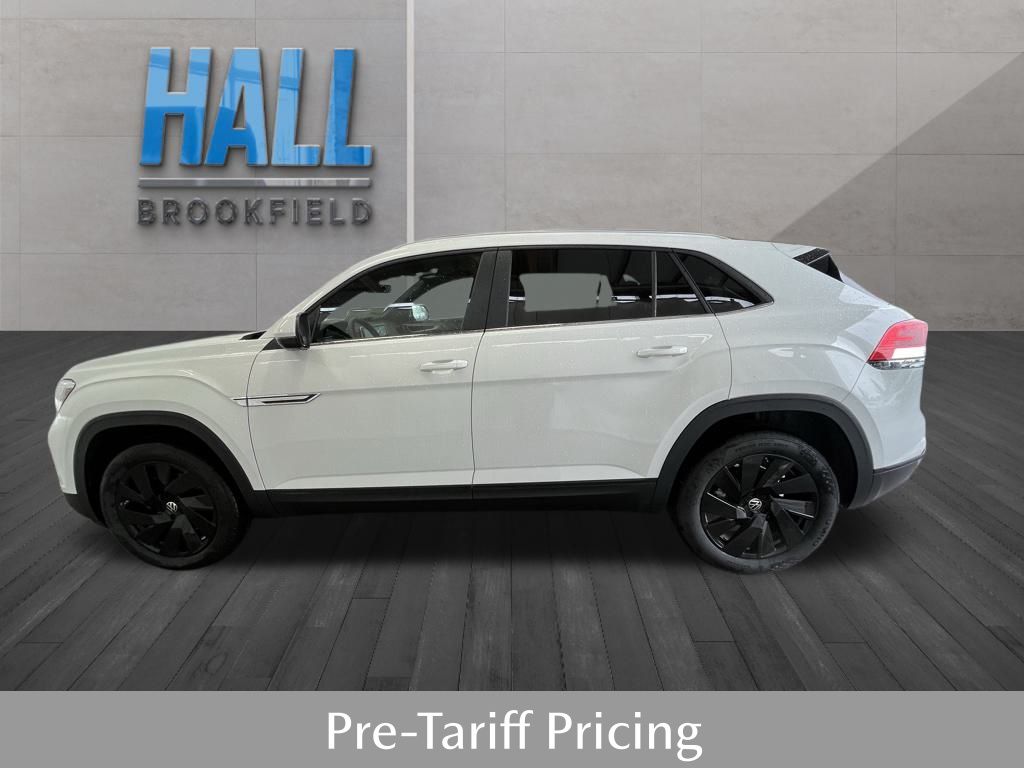 2025 Volkswagen Atlas Cross Sport SE Technology photo 2