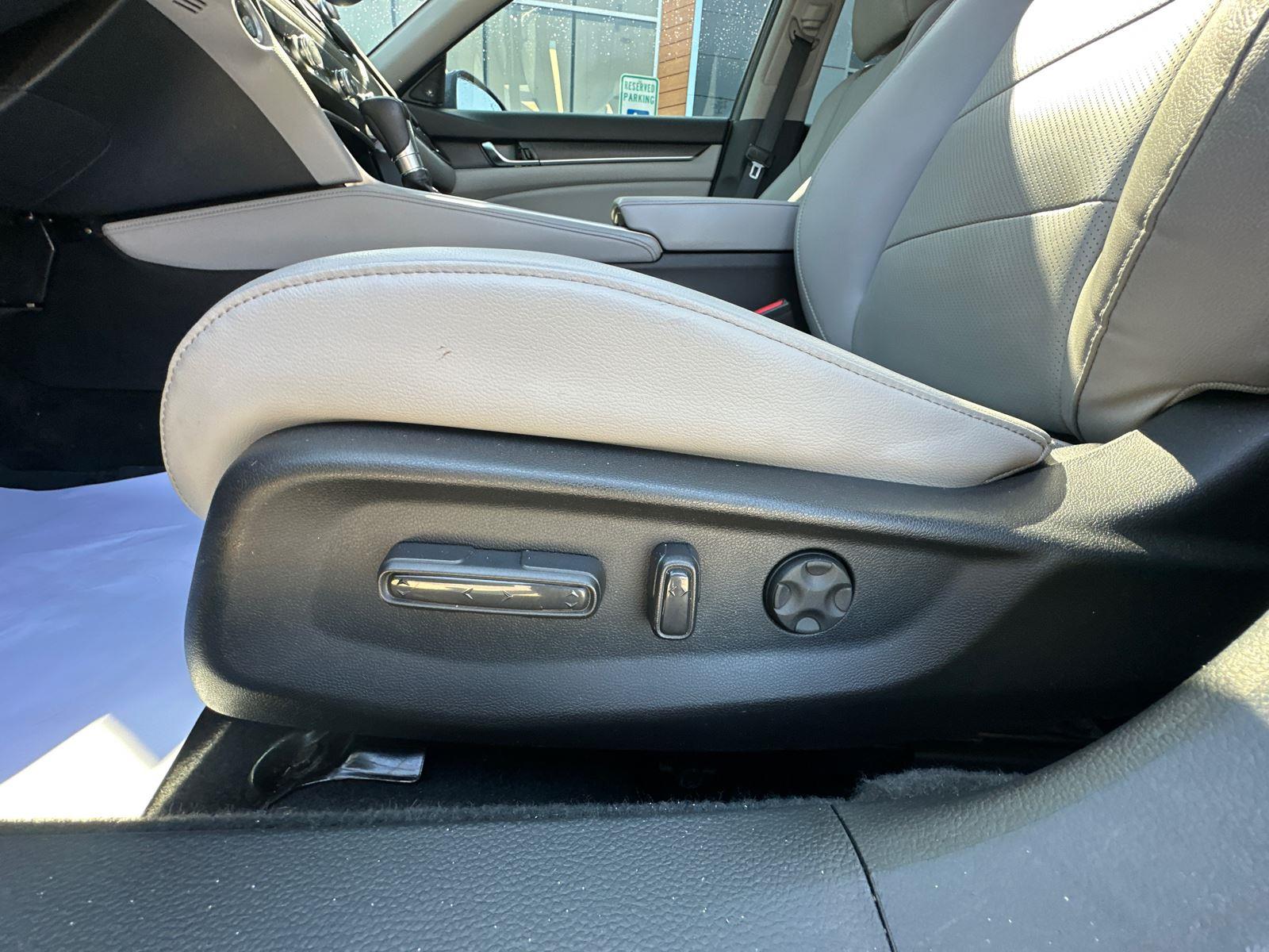 2018 Honda Accord EX-L 1.5T photo 10