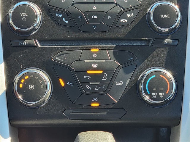 2014 Ford Fusion SE photo 22