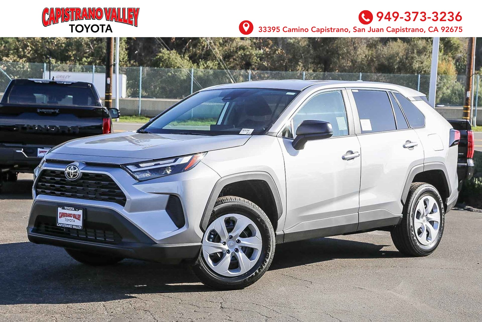 2025 Toyota RAV4 LE's photo