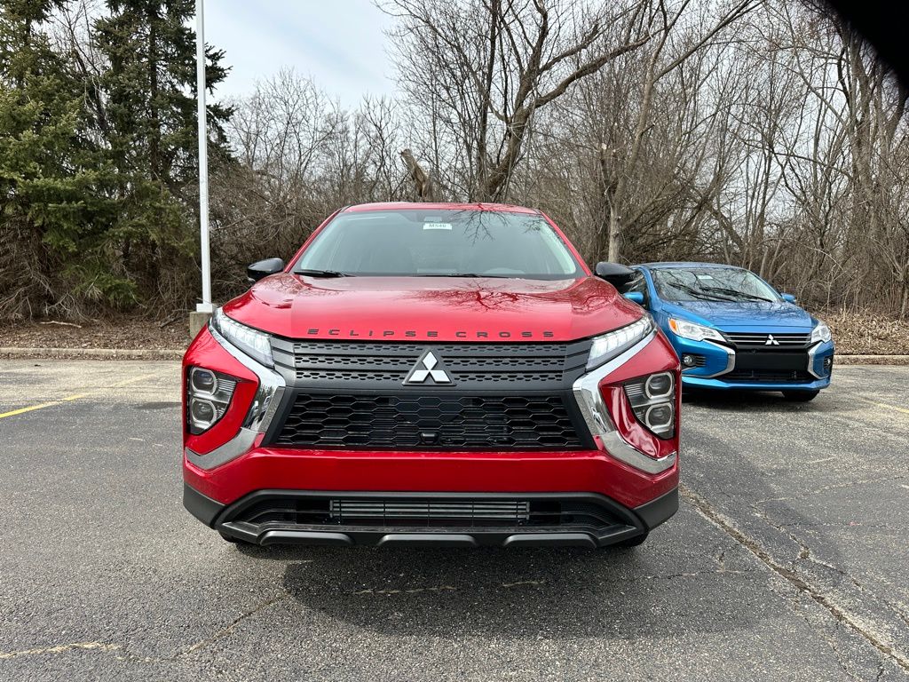 2025 Mitsubishi Eclipse Cross LE Ralliart photo 3