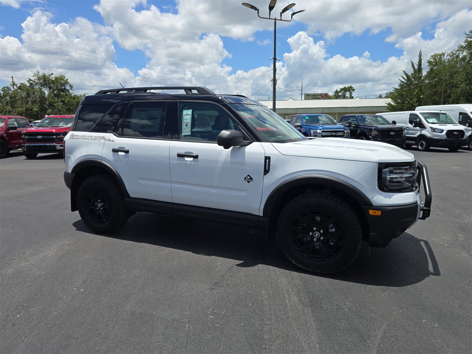2025 Ford Bronco Sport Outer Banks photo 2