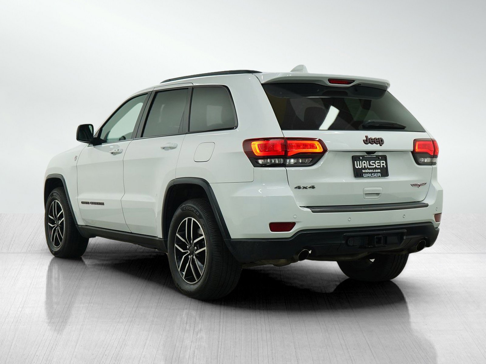 2021 Jeep Grand Cherokee Trailhawk photo 3
