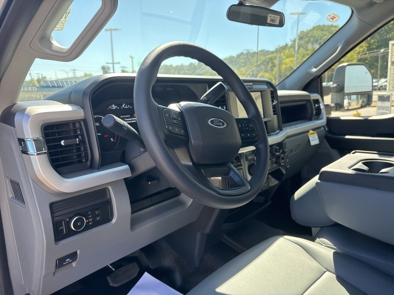 2026 Ford F-350 photo 18