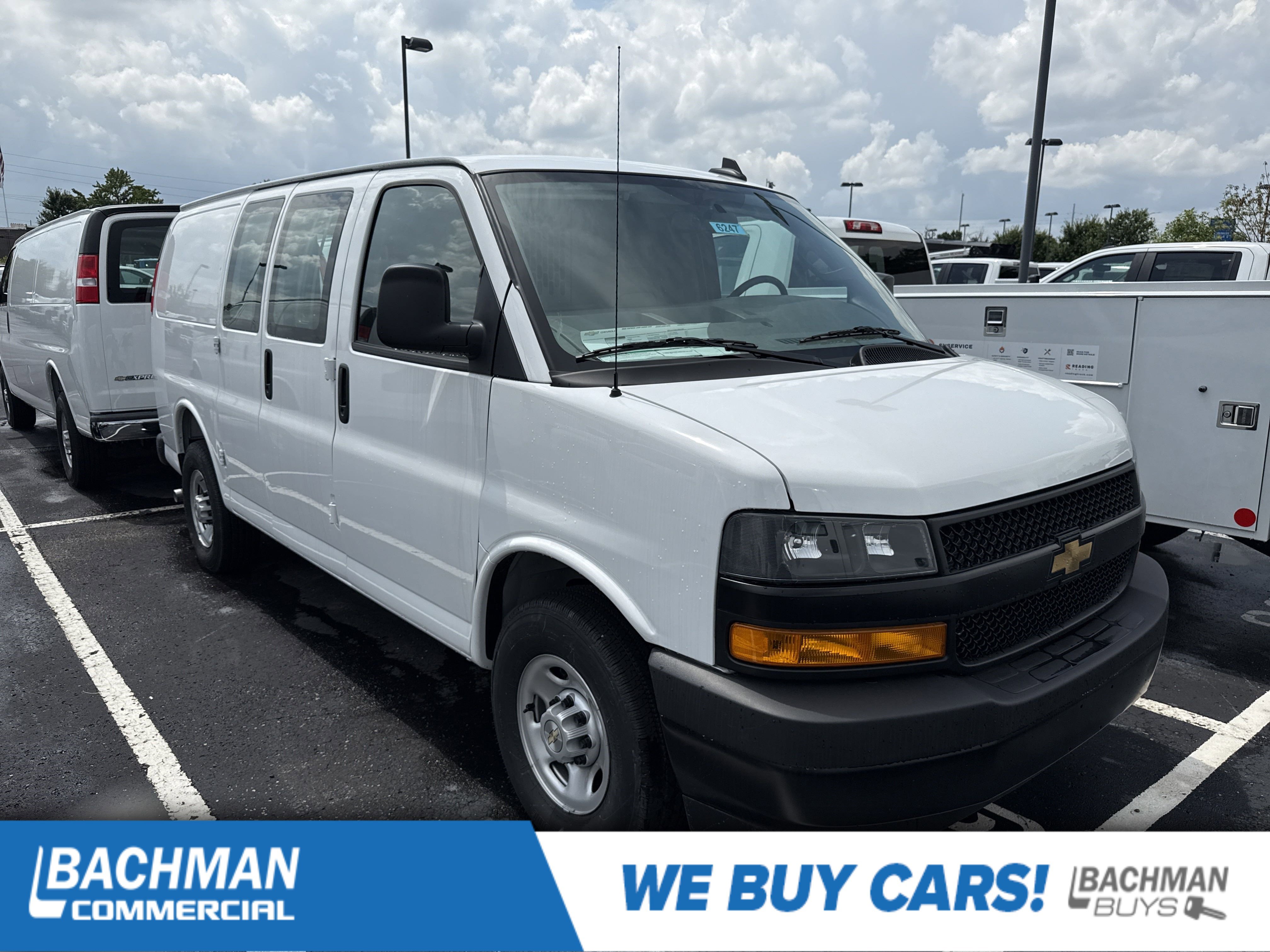 2025 Chevrolet Express Cargo Work Van's photo